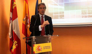 Las obras de la Alta Velocidad entre Burgos y Vitoria finalizarán en 2023, según De la Serna