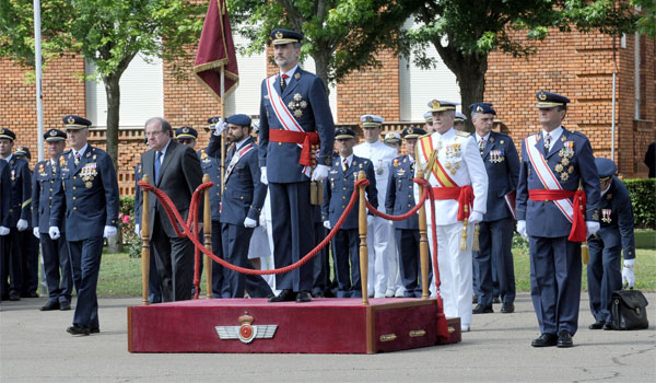 El Rey entrega los Reales Despachos a 227 nuevos sargentos de la XXVI Promoción de la Academia del Aire