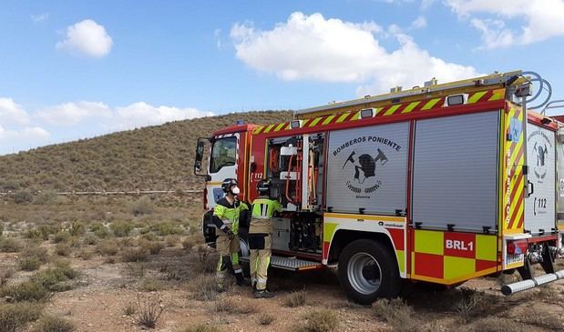 Incendio en Pechina deja dos heridos por inhalación de humo