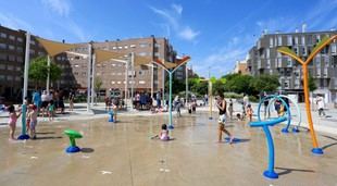 El Barrio del Puerto de Coslada inicia mañana la temporada de Juegos del Agua en la Plaza del Mar Caribe