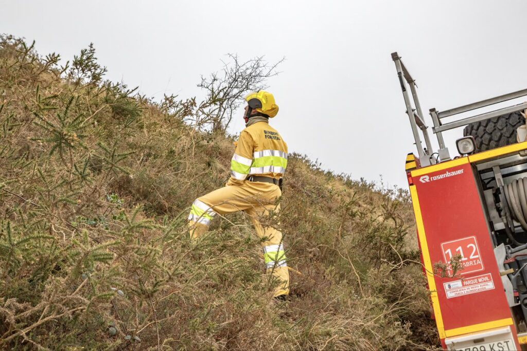 El Gobierno de Cantabria activa el nivel 2 en la lucha contra incendios por altas temperaturas