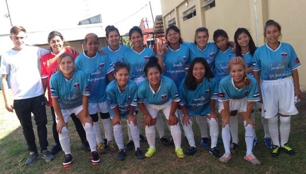 Galicia facilita que un equipo indígena de fútbol de la provincia de Misiones pueda contar con una nueva vestimenta
