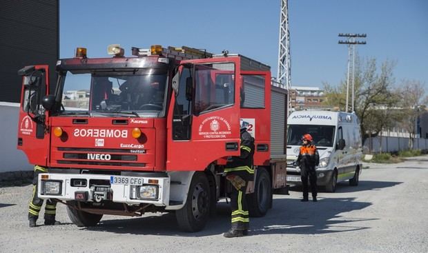 Hombre hospitalizado tras incendio en vivienda de Granada