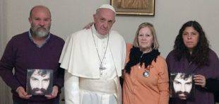 El Papa Francisco recibió a los familiares de Santiago Maldonado