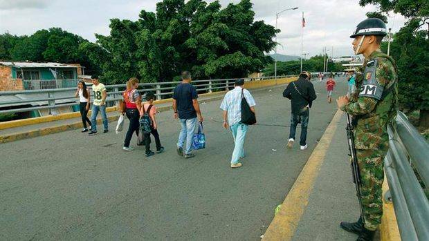 Presentan demanda contra Maduro por deportación masiva de colombianos en 2015