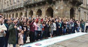 Miranda reivindicó “el carácter universal de la galleguidad” al recibir a los estudiantes que realizarán su posgrado en Galicia