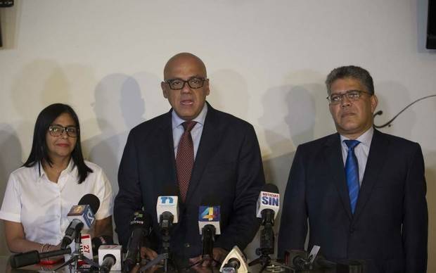 Delegación del gobierno parte a República Dominicana para diálogo con oposición