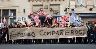 Los trabajadores seguirán trabajando pese a rechazar la falta de respuesta del gobierno español