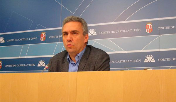 El PSOE pide a Herrera que explique la gestión de las oficinas comerciales de la Junta en el extranjero