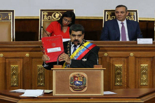 Presidente Maduro anunció aumento de 40% del salario mínimo
