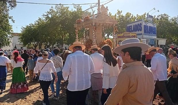 Las hermandades rocieras comienzan su peregrinación sin incidentes