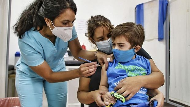 La Sociedad de Pediatría pidió vacunar a los niños para 
