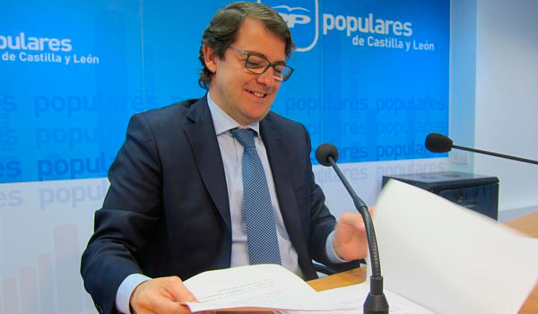 Mañueco asegura que Rey no representa ni la opinión del PP ni de la Junta