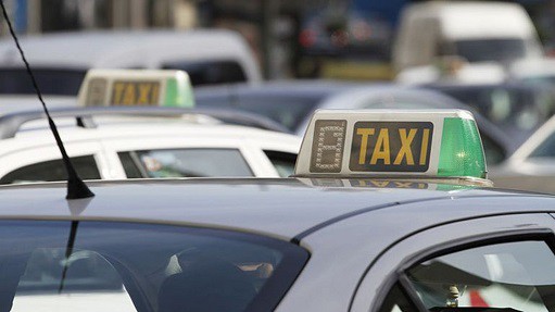 Madrid se convierte en una ciudad sin taxis contaminantes