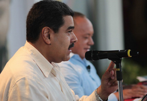 Maduro reduce de 5 a 4 días laborables para ahorrar energía y mitigar sequía