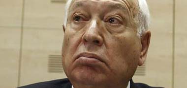El PSOE pide que Margallo comparezca sobre la refinería de Irán