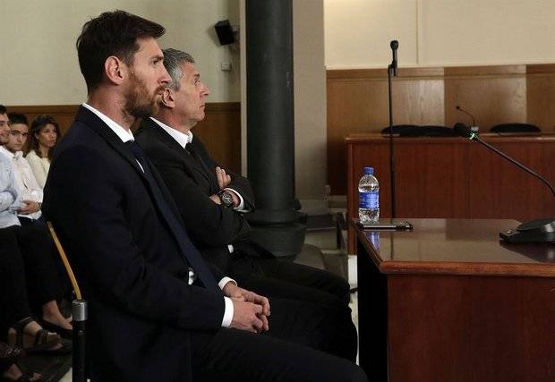 La Fiscalía exculpó a Messi y responsabilizó al padre del “fraude cometido”