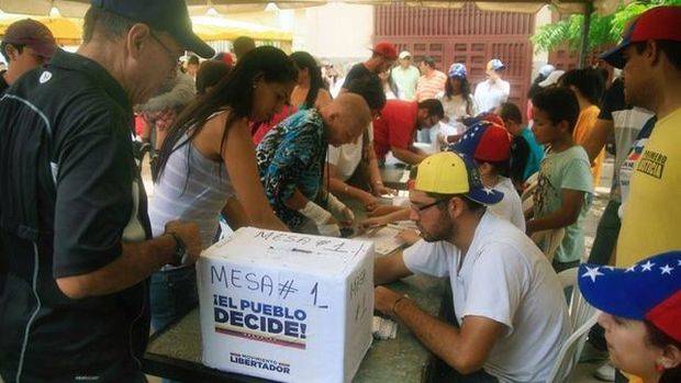 Más de 7,5 millones de venezolanos participaron en la consulta contra Maduro