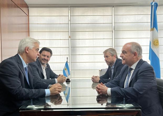 Miranda y López Dobarro se reunieron con el cónsul de Argentina en Vigo