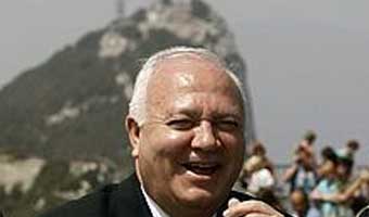 Moratinos ofrece este lunes una conferencia sobre Gibraltar con Picardo como anfitrión