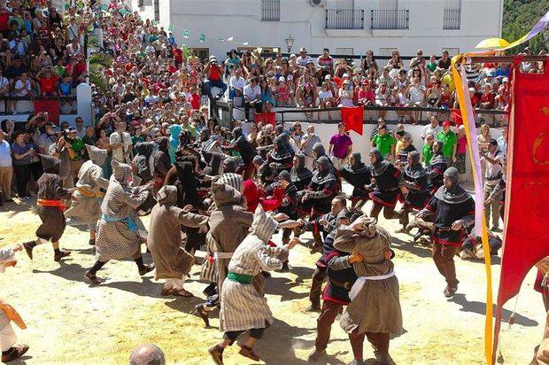 Benamahoma celebra las 'Fiestas y Luchas de Moros y Cristianos'
