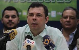 Detuvieron a Roberto Enríquez por supuesta traición a la patria