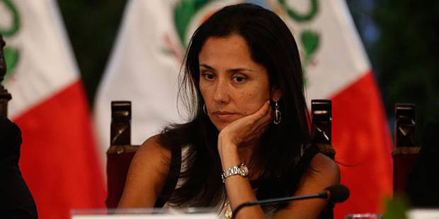 Juez prohíbe salir del país a la primera dama de Perú por caso de lavado