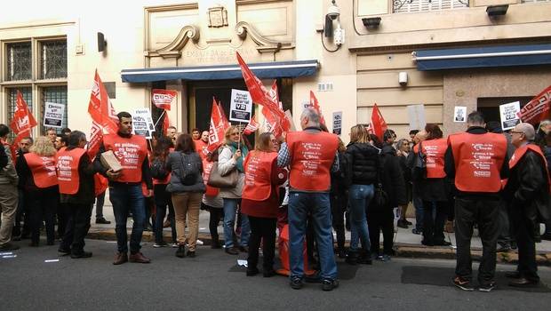 Con un acatamiento del 95% se cumplió el primer día de huelga de la administración pública española