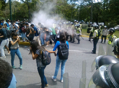 GNB y PNB reprimen protesta en la UCV