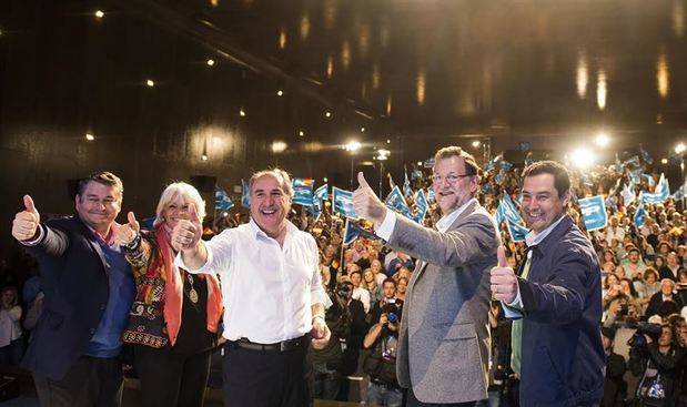 Rajoy reta a sus rivales a 