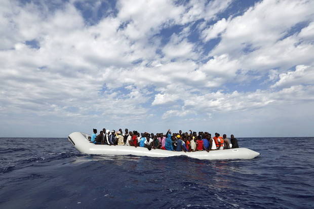 Las islas griegas reciben al día 1.000 refugiados que cruzan Mediterráneo