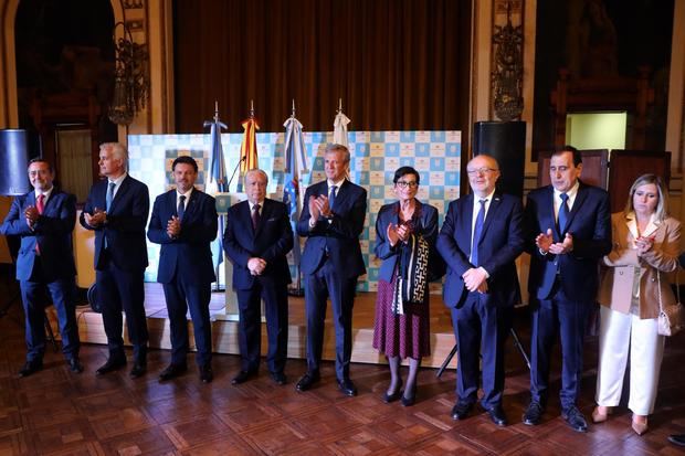 Rueda elogia la huella de la emigración en la Argentina y en Galicia y reedita el compromiso y el apoyo de la Xunta con las entidades del exterior