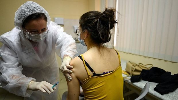 Rusia ya vacuna a miles de ciudadanos mientras Occidente empezará esta semana
