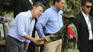 Santos viaja a Cuba para histórico acuerdo de alto fuego definitivo con FARC