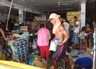 Más de 100 comercios amanecieron cerrados por saqueos en Cumaná