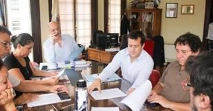 Subtes con amianto: legisladores de Unidad Ciudadana y de Podemos firman acuerdo de reciprocidad