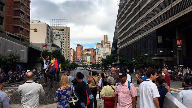 Caracas amanece con una nueva jornada de protestas callejeras