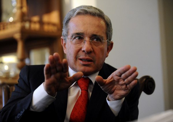 Uribe considera 'incierto' diálogo con ELN y cuestiona mediación de Venezuela
