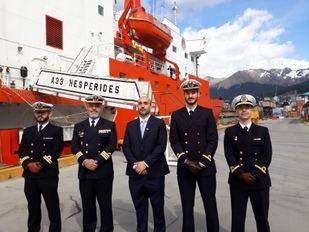 Arcando recibió al buque oceanográfico español 