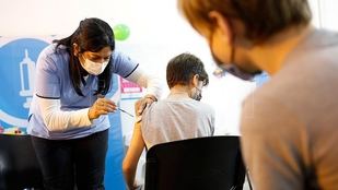 Se lanzó la campaña nacional de vacunación contra el coronavirus para la presencialidad plena y segura en las escuelas