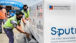 Llegaron al país las 300 mil unidades de la segunda dosis de la vacuna rusa