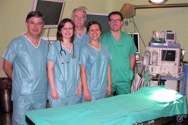 El Valme realiza la primera extirpación de un tumor de esófago por laparoscopia