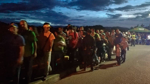26 mil venezolanos salieron por la frontera por Colombia el 24J