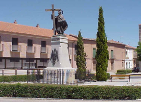 Estatua de San Juan de la Cruz